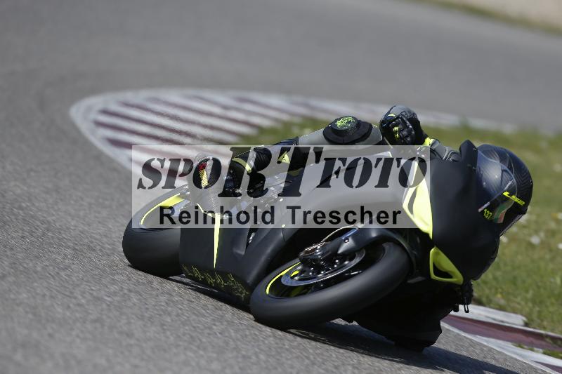 /08 17.04.2026  TZ Motorsport ADR/Gruppe gruen/137